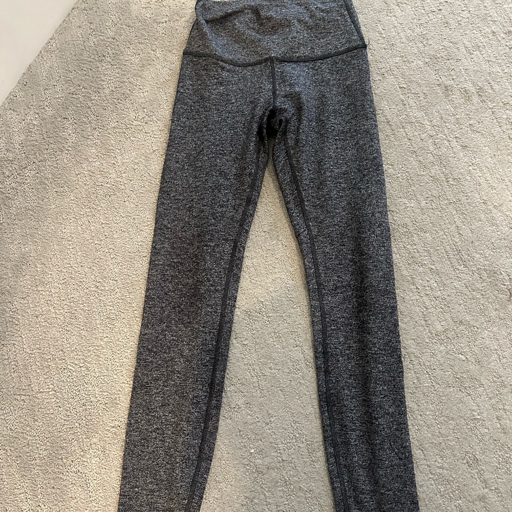 Lululemon Athletica Gray 7/8 Leggings
